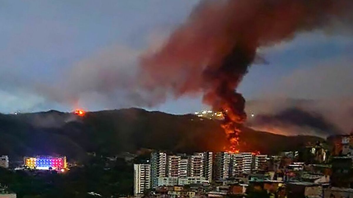 Otra de las imágenes que circularon en X sobre los bombardeos en varios sectores de Venezuela. Otra de las imágenes que circularon en X sobre los bombardeos en varios sectores de Venezuela.