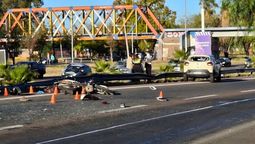 El accidente ocurrió en el Acceso Este a la altura de Guaymallén. El accidente ocurrió en el Acceso Este a la altura de Guaymallén.