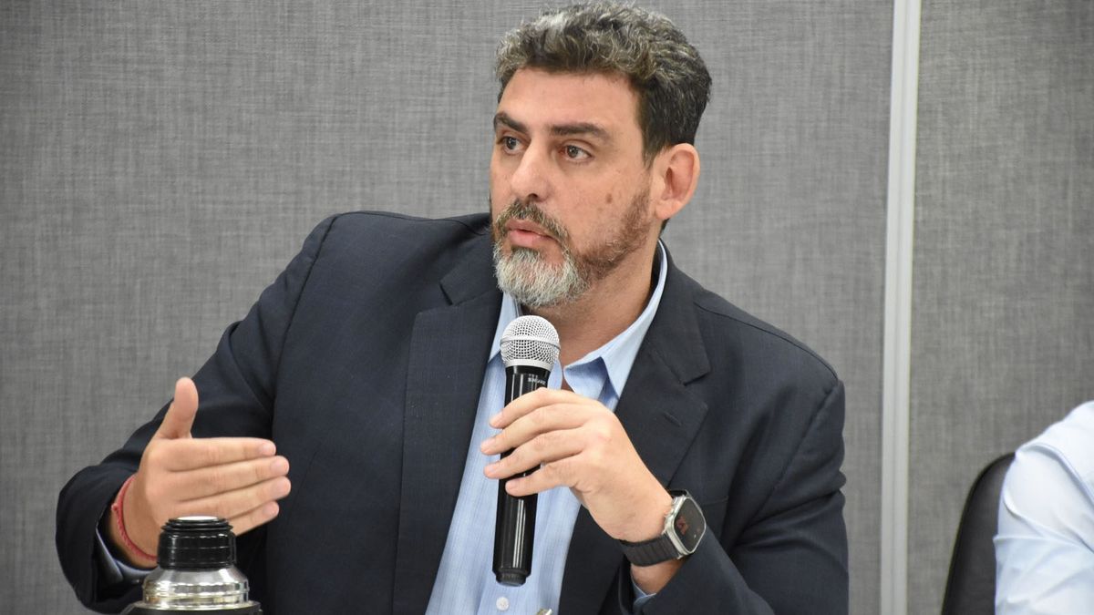 El oficialismo tiene los votos para aprobar la ley de ratificación de las declaraciones de impacto ambiental de 34 proyectos de exploración minera en Malargüe. El oficialismo tiene los votos para aprobar la ley de ratificación de las declaraciones de impacto ambiental de 34 proyectos de exploración minera en Malargüe.