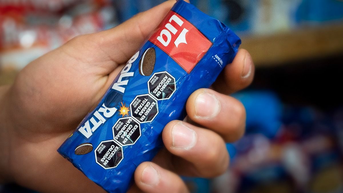 Mendoza se propuso un 2025 sin golosinas ni juguitos en los kioscos de las escuelas