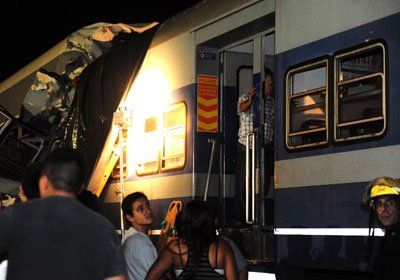 El Gobierno responsabilizó a la empresa Ferrobaires por el choque entre los dos trenes