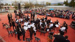 El barrio 26 de Enero tuvo su sábado de gloria musical