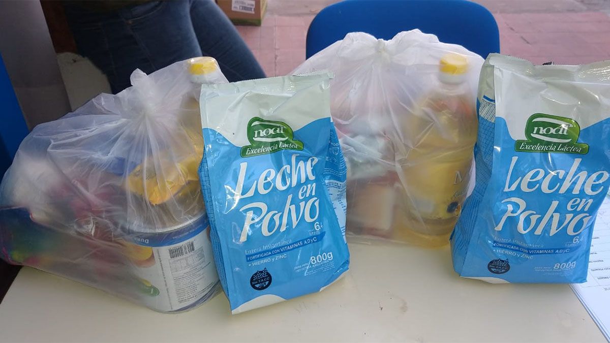 Bolsones de mercadería que se han repartido desde la Municipalidad de San Rafael en otras oportunidades. Bolsones de mercadería que se han repartido desde la Municipalidad de San Rafael en otras oportunidades.