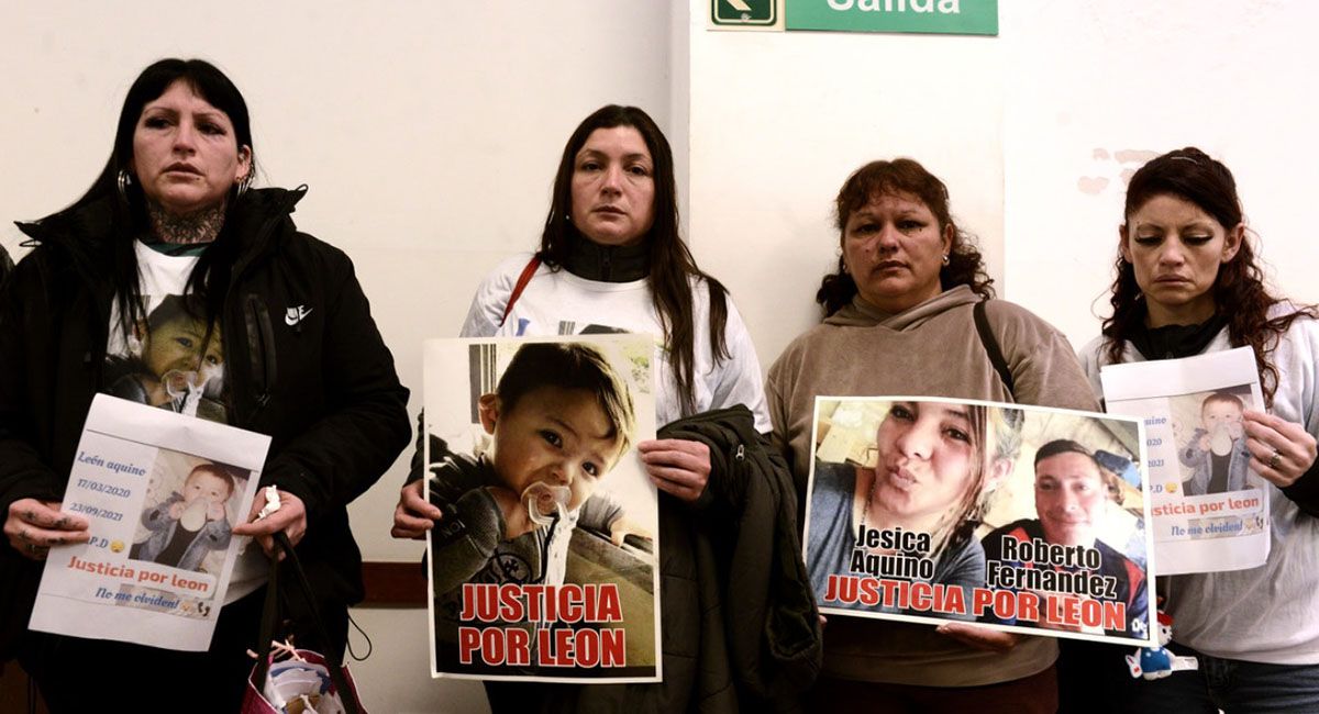 Familiares del pequeño asesinado por la pareja reclamaron justicia durante el juicio celebrado en los Tribunales de Quilmes. Familiares del pequeño asesinado por la pareja reclamaron justicia durante el juicio celebrado en los Tribunales de Quilmes.