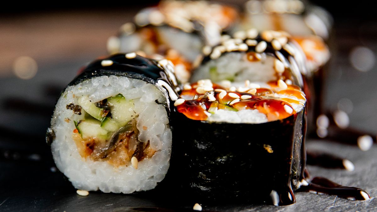 Recetas: cómo hacer Sushi con atún fácil y rico con solo 6 ingredientes. Foto: Freepik. Recetas: cómo hacer Sushi con atún fácil y rico con solo 6 ingredientes. Foto: Freepik.
