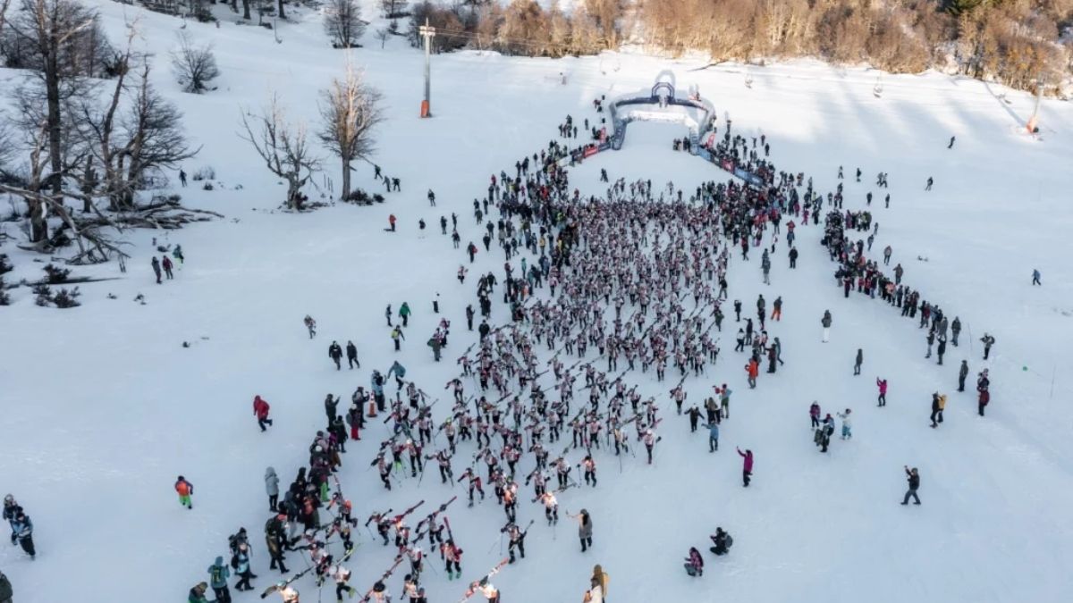 Más de 300 corredores se enfrentarán en categorías individuales en esta competencia de invierno.&nbsp;