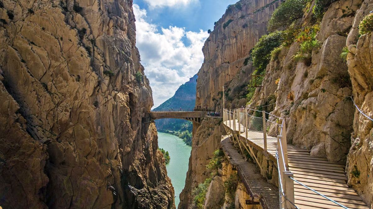 Fue uno de los lugares más peligrosos del mundo y ahora se puede visitar en Málaga, España.