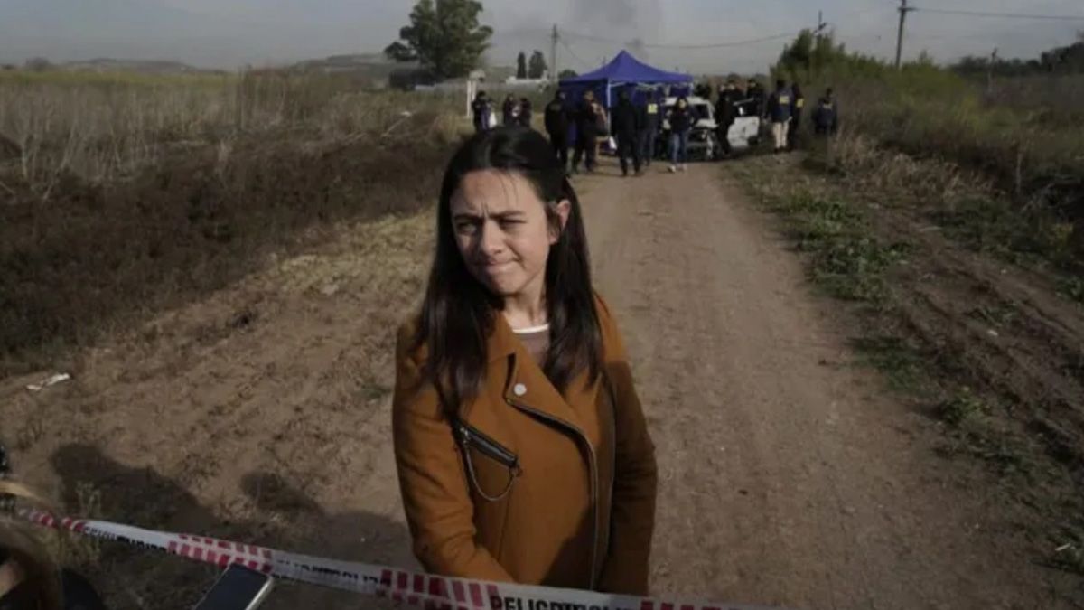 La fiscal Gisela Paolicelli brindó información sobre la mujer que fue encontrada asesinada junto a un auto quemado, en las afueras de Rosario