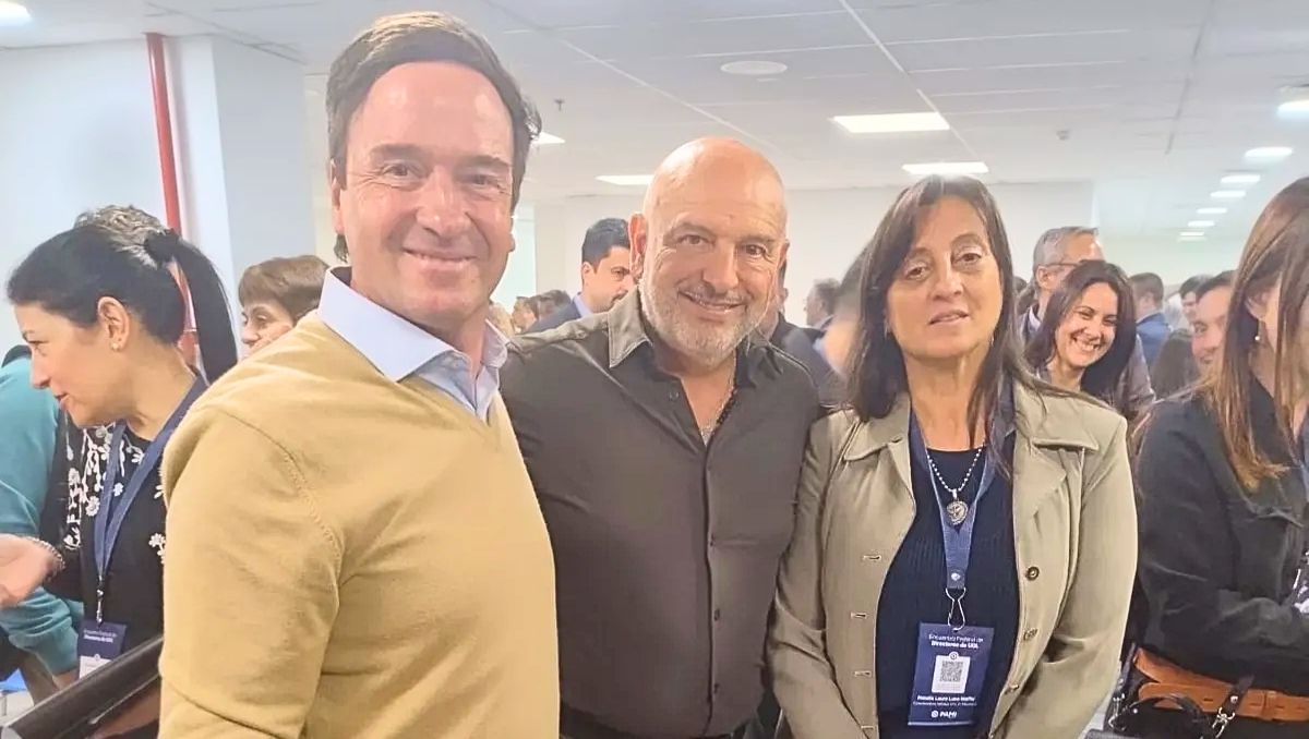 La investigación penal por la falta de entrega de medicamentos gratuitos a jubilados seguirá contra el titular de PAMI nacional, Esteban Leguizamo. La investigación penal por la falta de entrega de medicamentos gratuitos a jubilados seguirá contra el titular de PAMI nacional, Esteban Leguizamo.