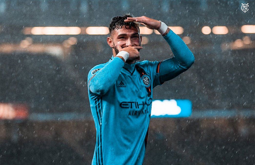 El mendocino Valentín Castellanos anotó tres goles en la goleada por 5 a 2 de New York FC a New York RB, en el clásico neoyorquino de la Major League Soccer.