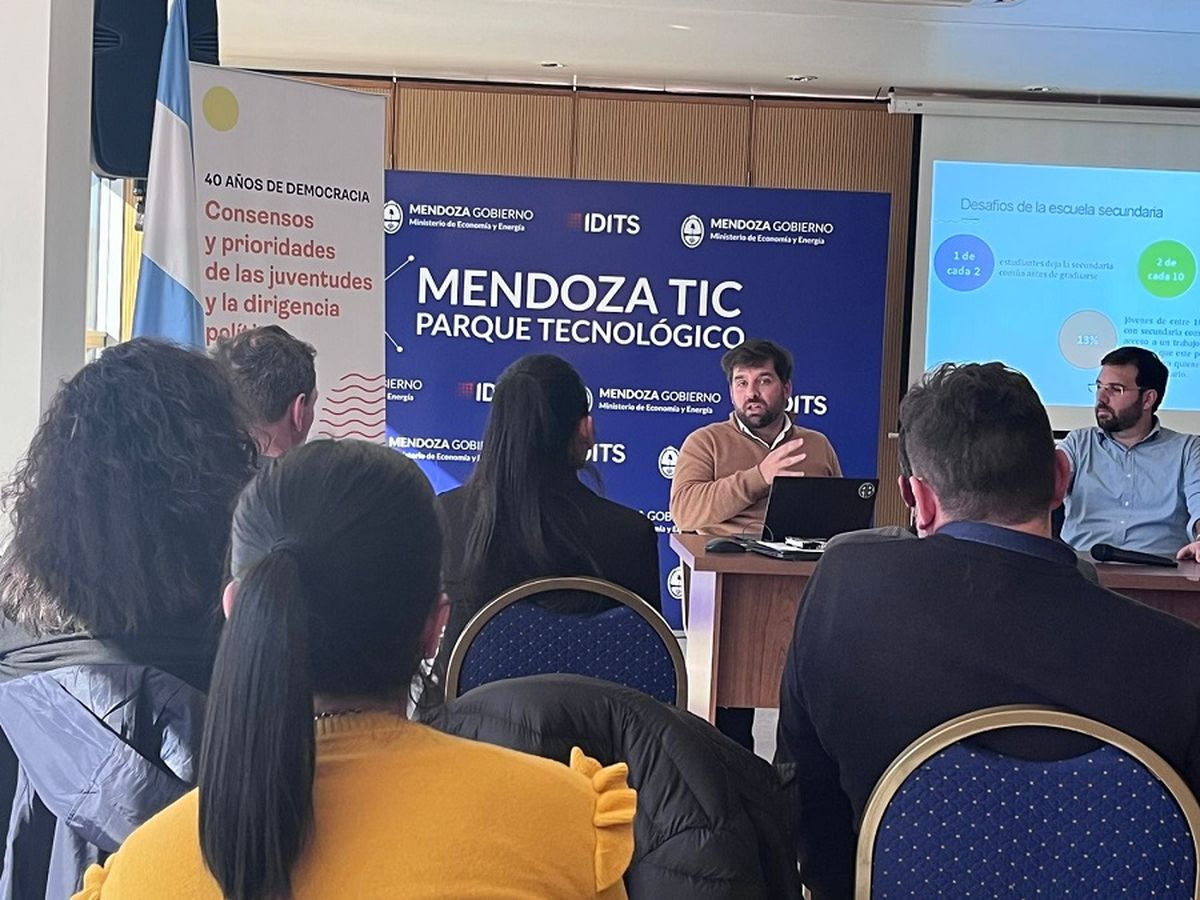 La tasa de desempleo de los jóvenes de Cuyo es más del doble que en el total de la población de la región.