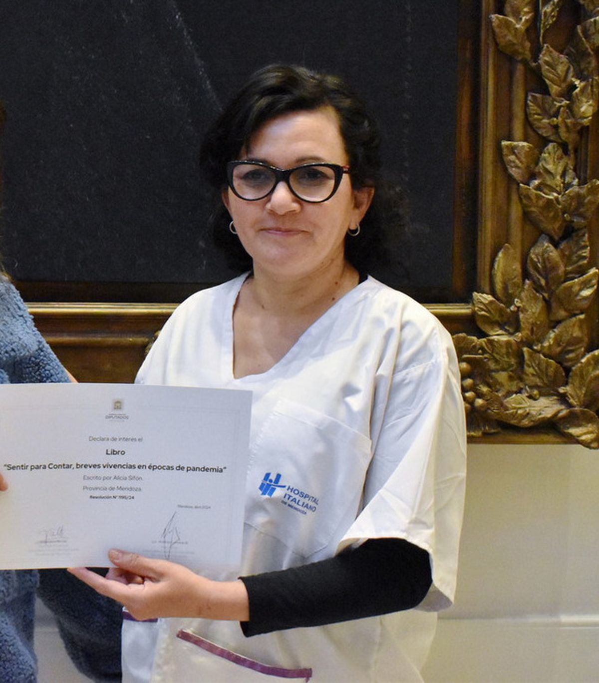 La enfermera Alicia Sifón fue reconocida por su libro sobre las experiencias en pandemia desde la salud. La enfermera Alicia Sifón fue reconocida por su libro sobre las experiencias en pandemia desde la salud.
