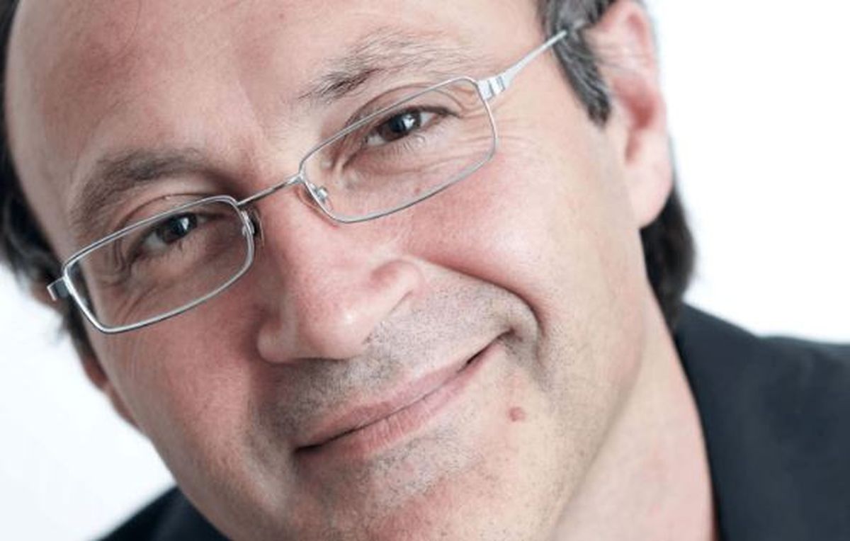 "El hombre sufre más por amor que la mujer", asegura Becerra. "El hombre sufre más por amor que la mujer", asegura Becerra.