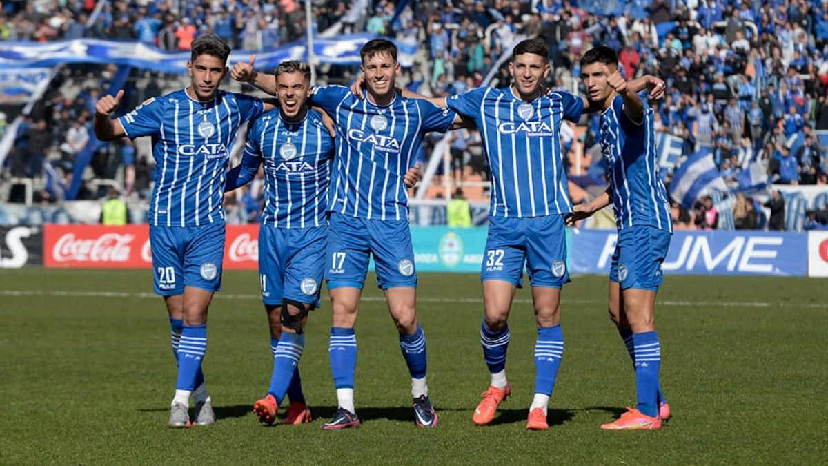 Godoy Cruz derrotó a Lanús y es líder de la Liga Profesional
