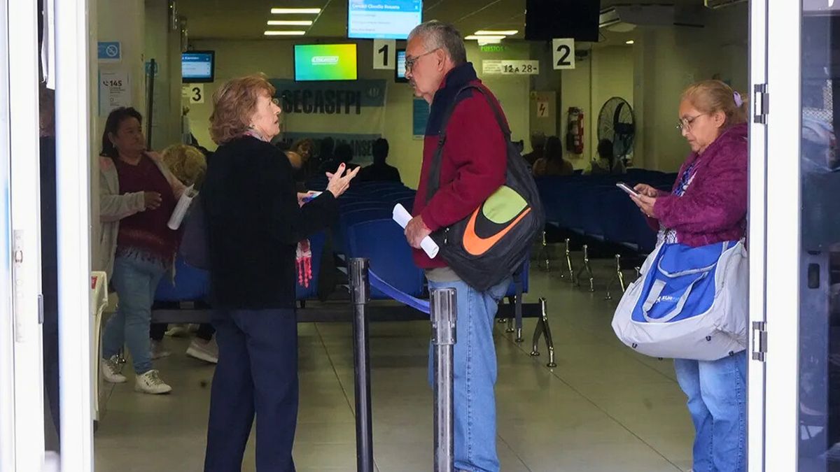 Los haberes de los jubilados tendrán en julio un aumento del 1,5%. Los haberes de los jubilados tendrán en julio un aumento del 1,5%.