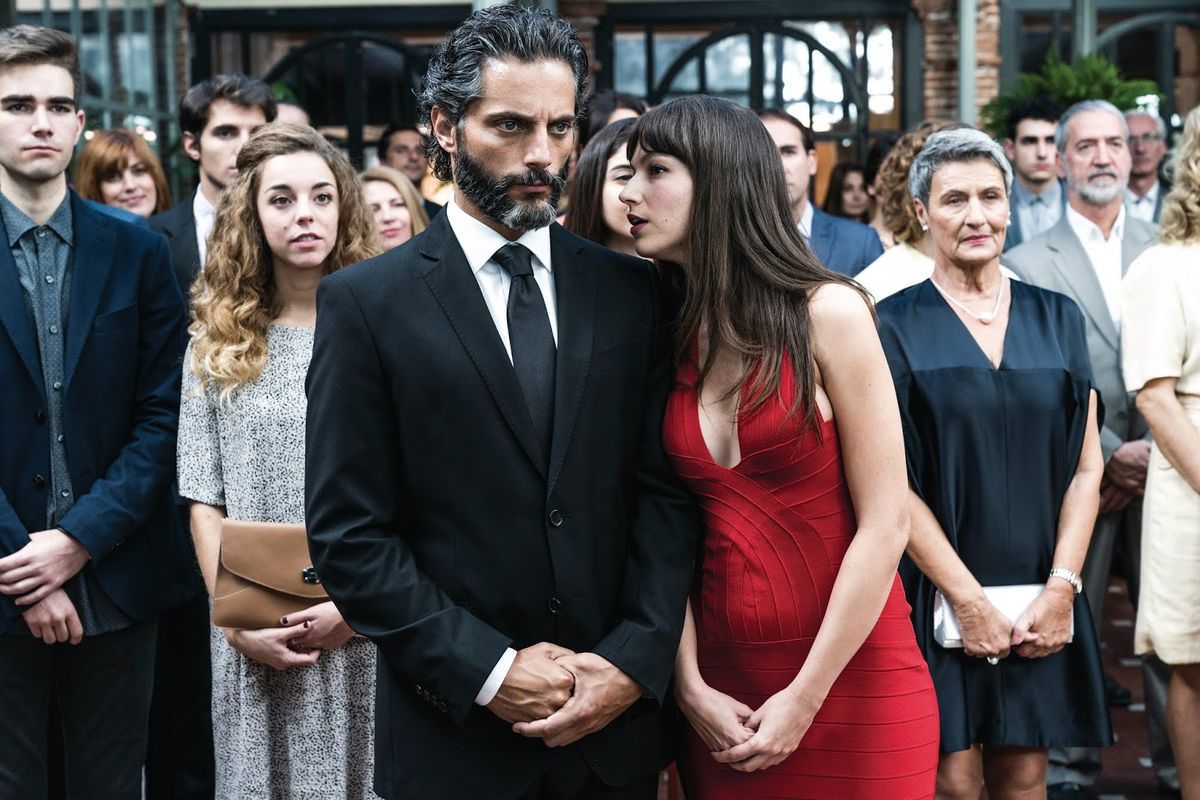 El árbol de la sangre, la película con Úrsula Corberó, Álvaro Cervantes y Joaquín Furriel que arrasa en Netflix. Foto: gentileza cineycriticasmarcianas. El árbol de la sangre, la película con Úrsula Corberó, Álvaro Cervantes y Joaquín Furriel que arrasa en Netflix. Foto: gentileza cineycriticasmarcianas.