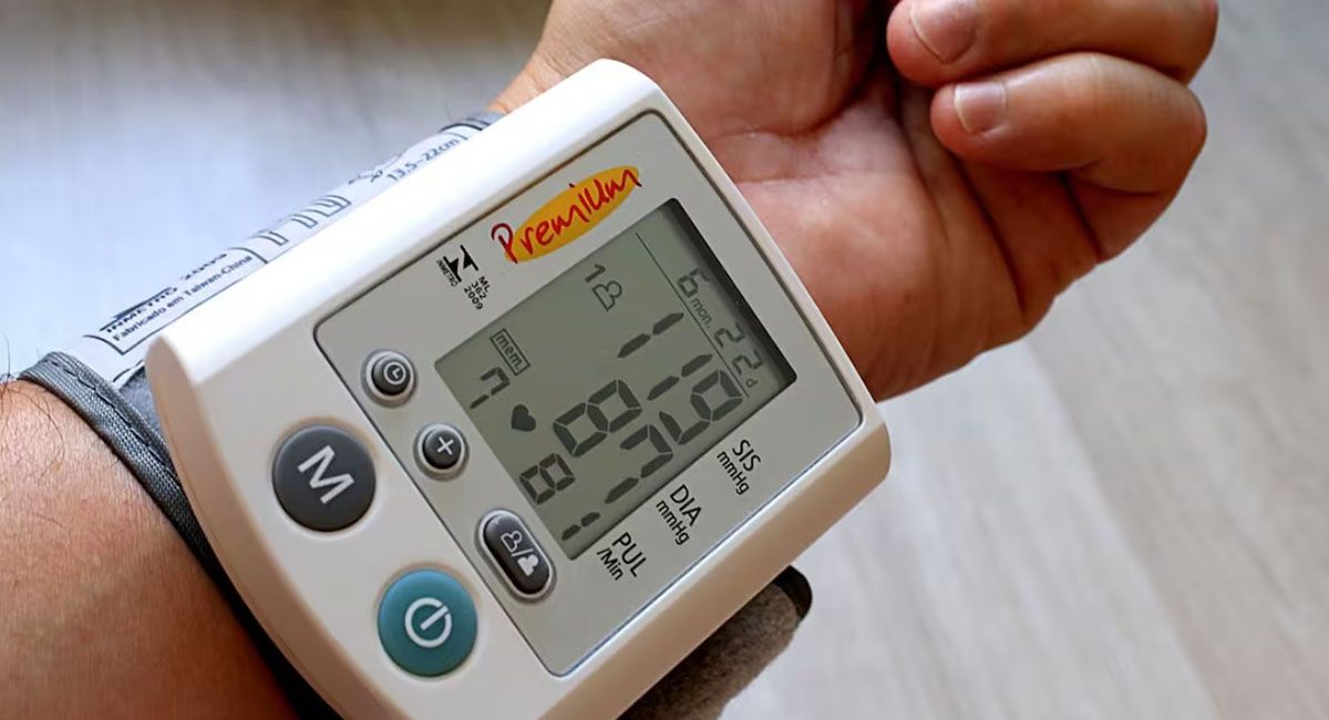 Los tensiómetros digitales son una buena herramienta para que los pacientes hipertensos puedan controlar su tensión arterial Los tensiómetros digitales son una buena herramienta para que los pacientes hipertensos puedan controlar su tensión arterial