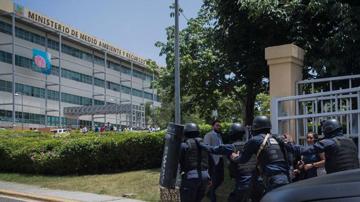 La sede del Ministerio de Ambiente de República Dominicana se volvió convulsionada al conocerse el asesinato de Orlando Mera