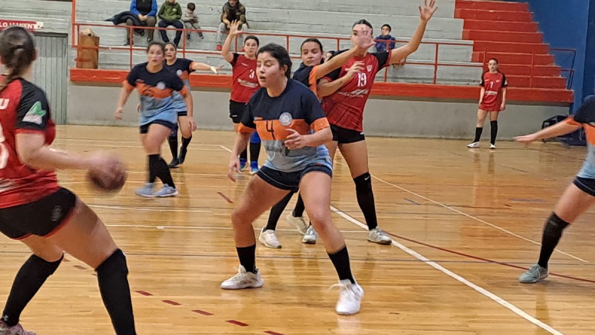 Municipalidad de Maipú le ganó el duelo de municipales a su par de Tupungato en las semifinales del torneo Apertura de la Liga de Honor femenina de Amebal.