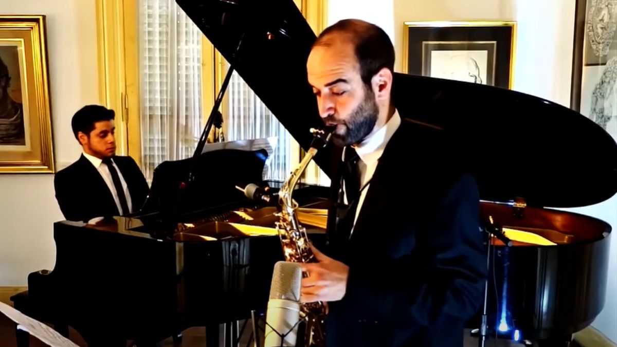Emilio Chavesta en piano y Diego Joyas en Saxo