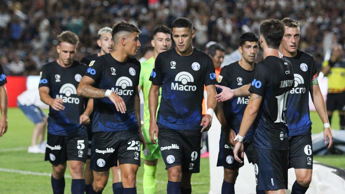 Independiente Rivadavia no pudo con el Rojo de Avellaneda.