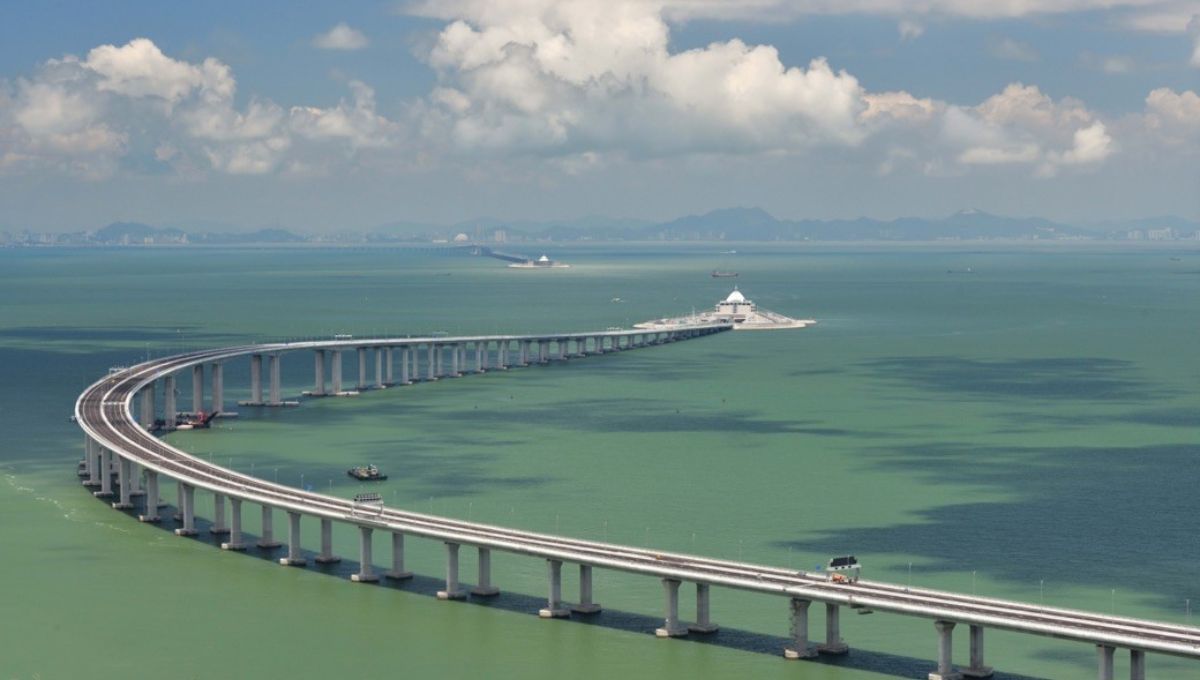 El puente marino más largo del mundo El puente marino más largo del mundo