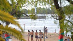 La temperatura seguirá en aumento y pronostican lluvias para el sábado en toda la provincia