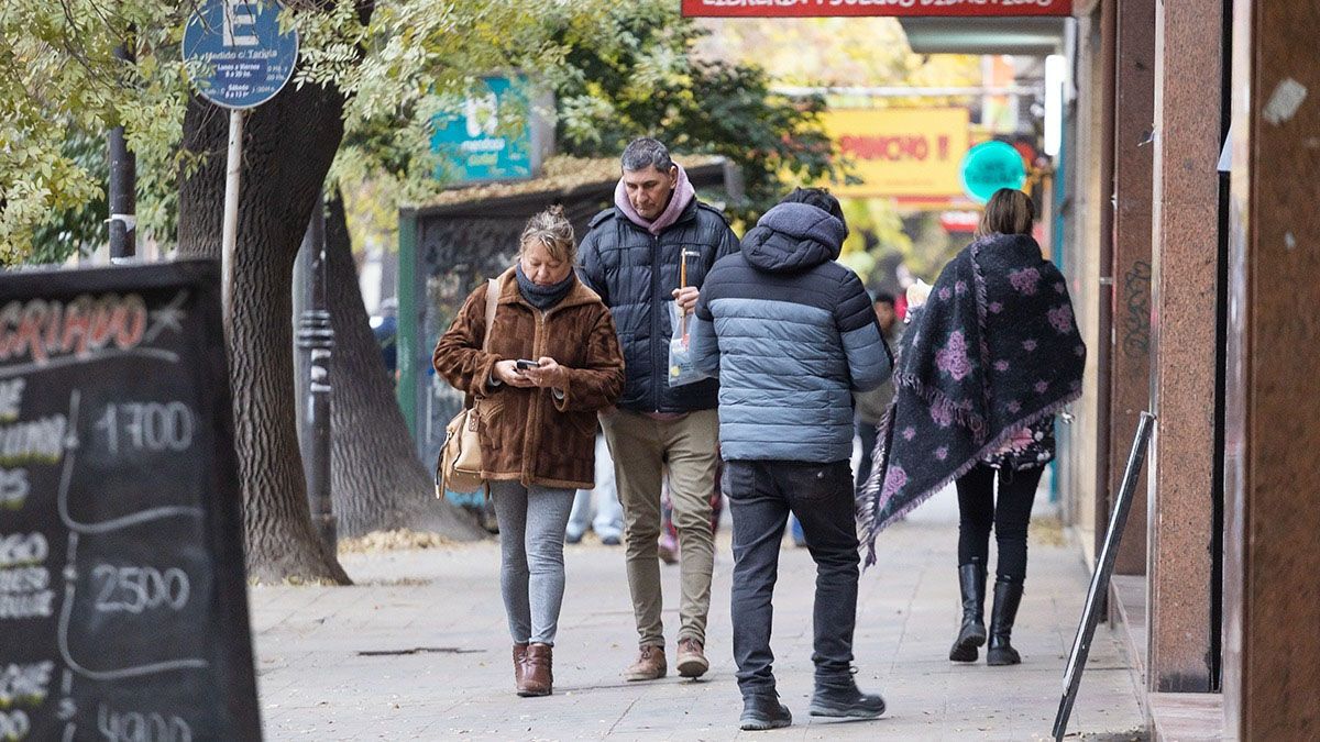 El tiempo frío y seco se mantendrá por lo menos las dos primeras semanas de julio. El tiempo frío y seco se mantendrá por lo menos las dos primeras semanas de julio.