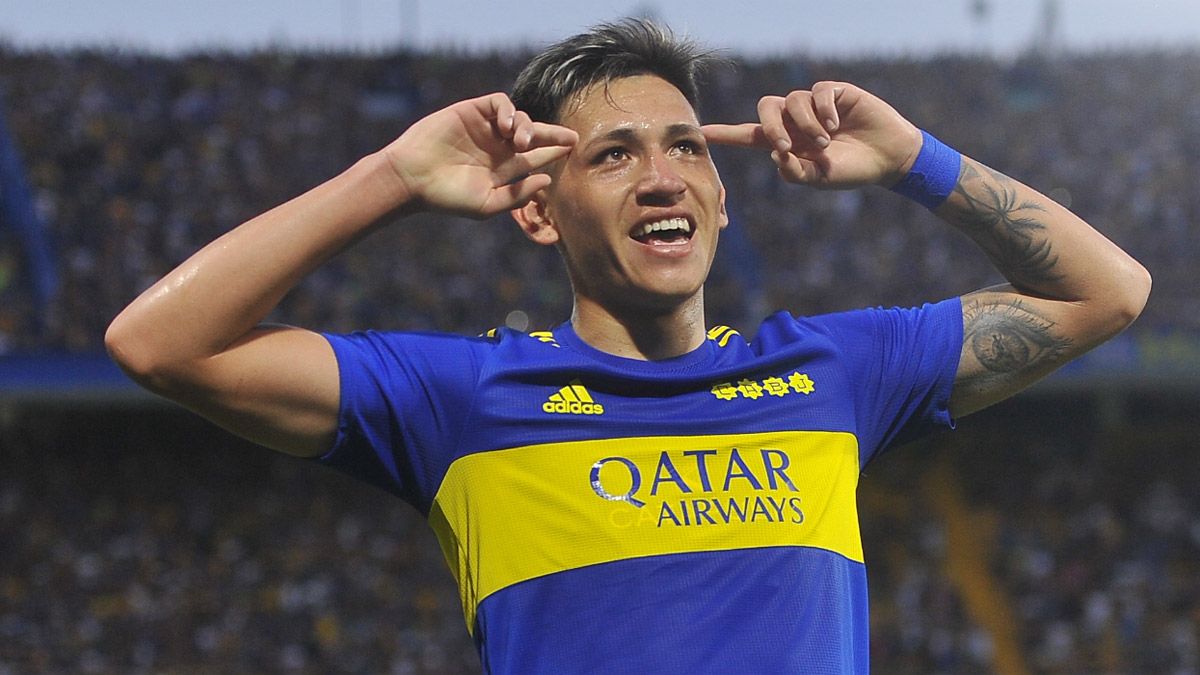 Boca no tuvo inconvenientes para derrotar a Sarmiento en una Bombonera colmada