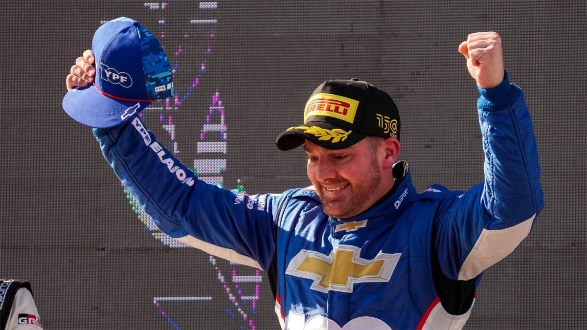 Bernardo Llaver ocupa la 3ª posición del 45° campeonato del TC2000. Bernardo Llaver ocupa la 3ª posición del 45° campeonato del TC2000.