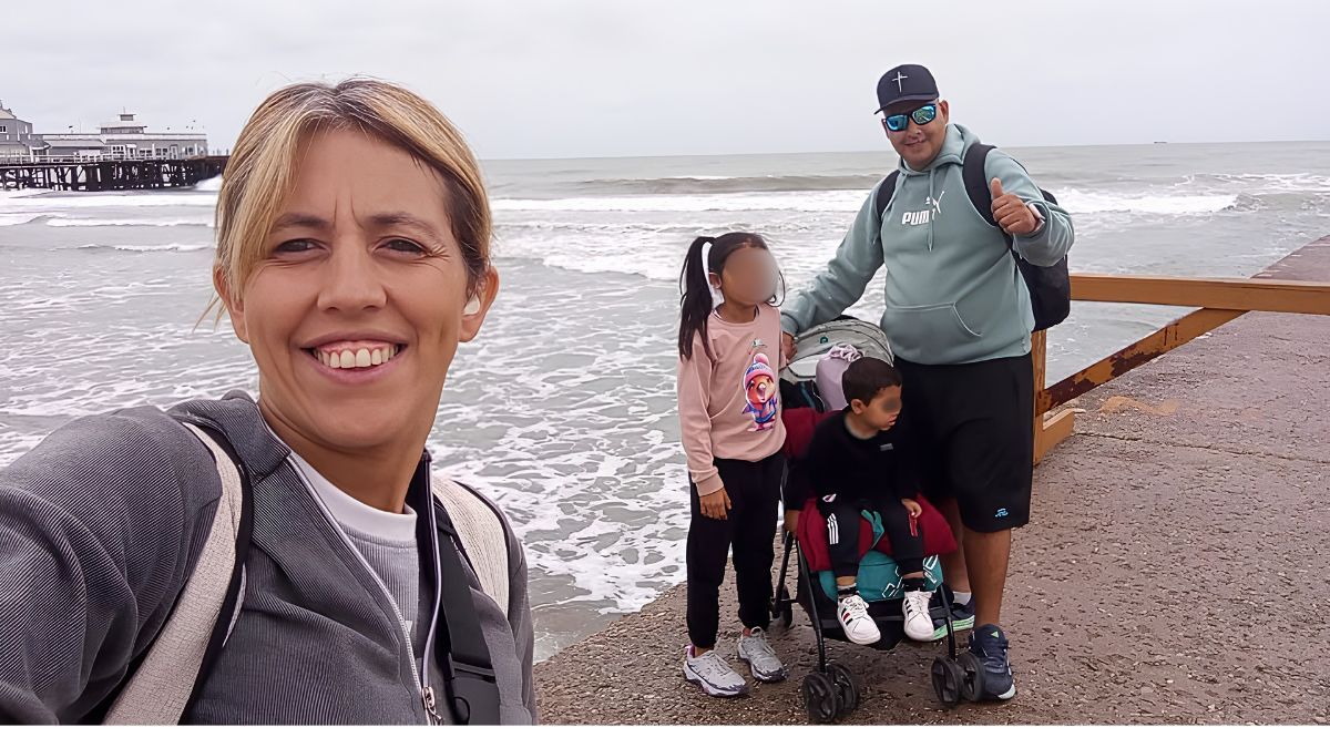 Daiana Lizárraga, su esposo y sus hijos. El más pequeño, Thiago, es quien perdió la bobina del implante coclear. La familia pide ayuda para recuperarlo. Daiana Lizárraga, su esposo y sus hijos. El más pequeño, Thiago, es quien perdió la bobina del implante coclear. La familia pide ayuda para recuperarlo.