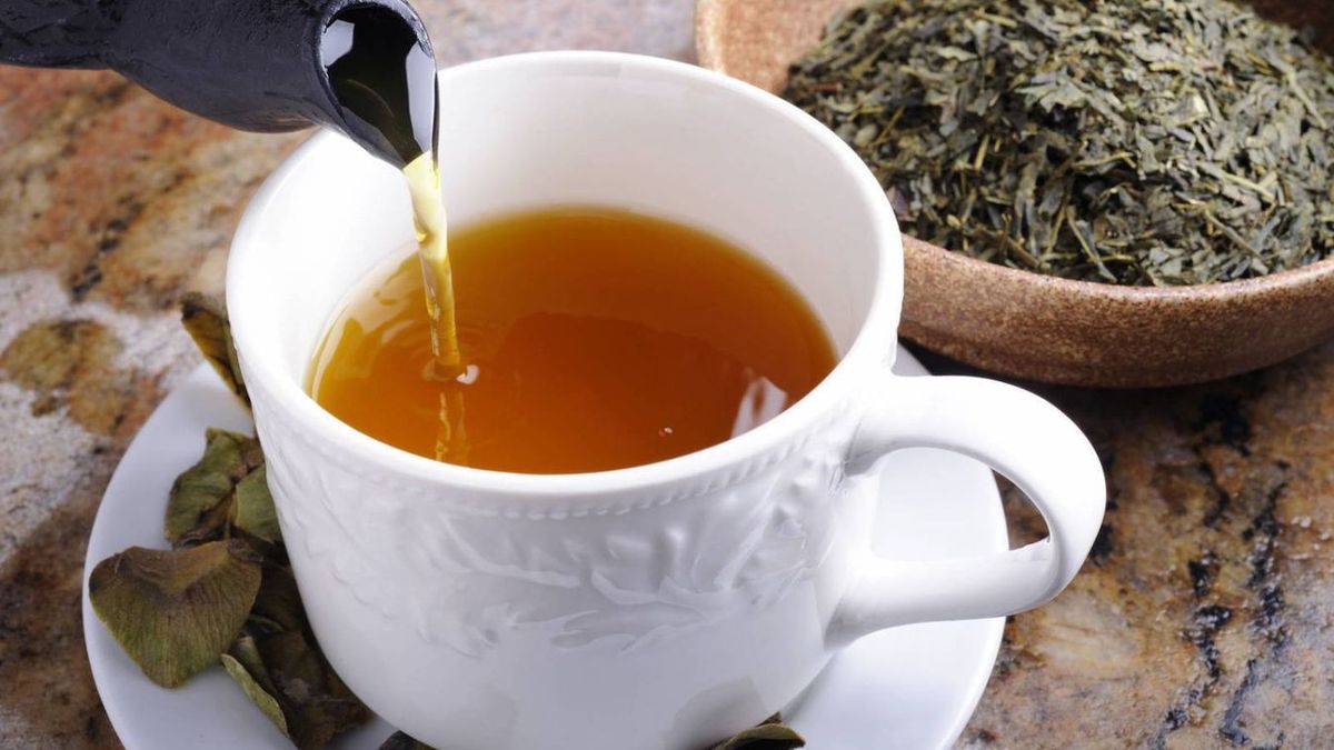 El té verde o negro ofrece antioxidantes que promueven la salud del corazón, el metabolismo y las defensas del organismo. El té verde o negro ofrece antioxidantes que promueven la salud del corazón, el metabolismo y las defensas del organismo.