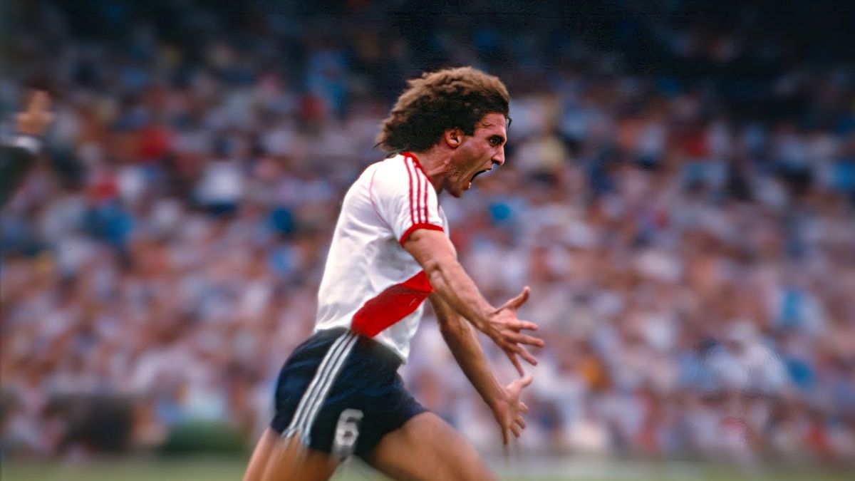 El Cabezón pasó por los dos grandes del fútbol argentino, pero es confeso hincha del Millonario.