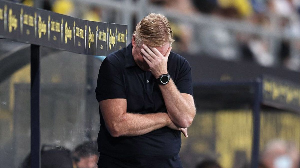 Koeman y un violento ataque de los hinchas del Barcelona