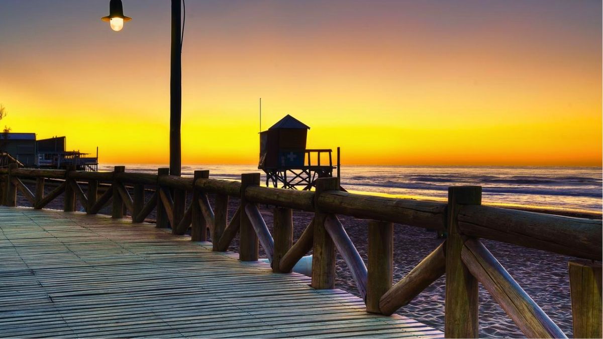 El pintoresco pueblo que está ubicado en la costa argentina. El pintoresco pueblo que está ubicado en la costa argentina.