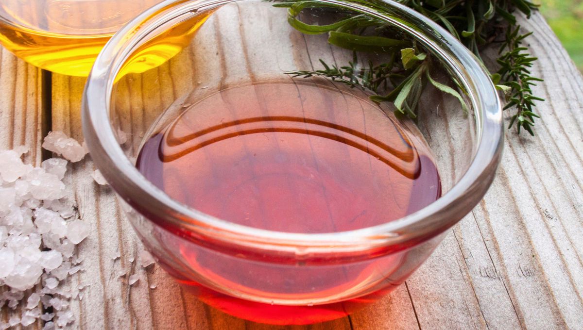 Lo mejor para las carnes de vaca es el vinagre de vino tinto. Lo mejor para las carnes de vaca es el vinagre de vino tinto. 
