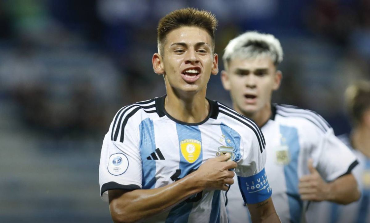 Claudio Echeverri. Claudio Echeverri.