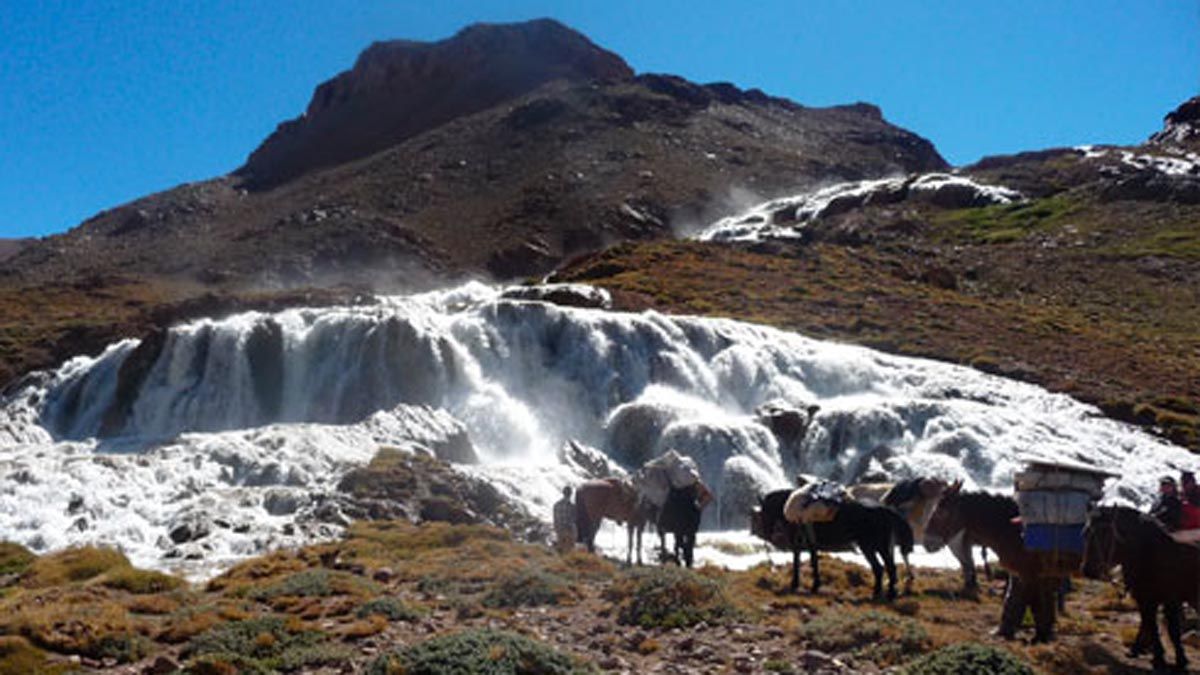 Aunque Sominar figura como una empresa minera realiza actividades económicas como algunas relacionadas con el turismo, en este caso cabalgatas.
