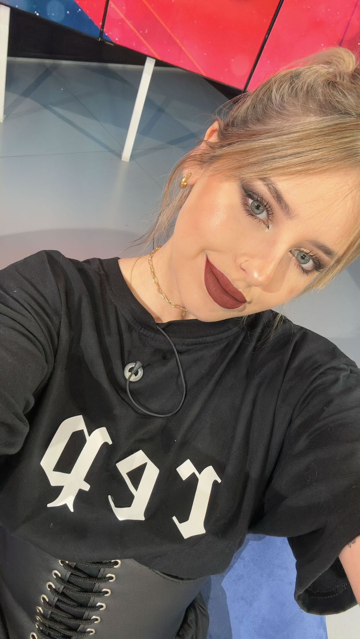 Coti Romero le copia las transparencias a Taylor Swit y paraliza el Eras Tour. Coti Romero le copia las transparencias a Taylor Swit y paraliza el Eras Tour.