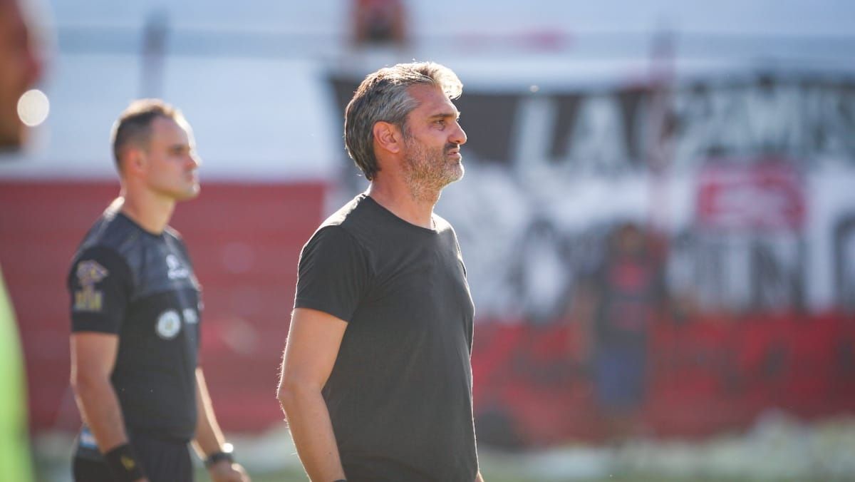 Juan Manuel Sara destacó la entrega y el compromiso de sus jugadores. Juan Manuel Sara destacó la entrega y el compromiso de sus jugadores.