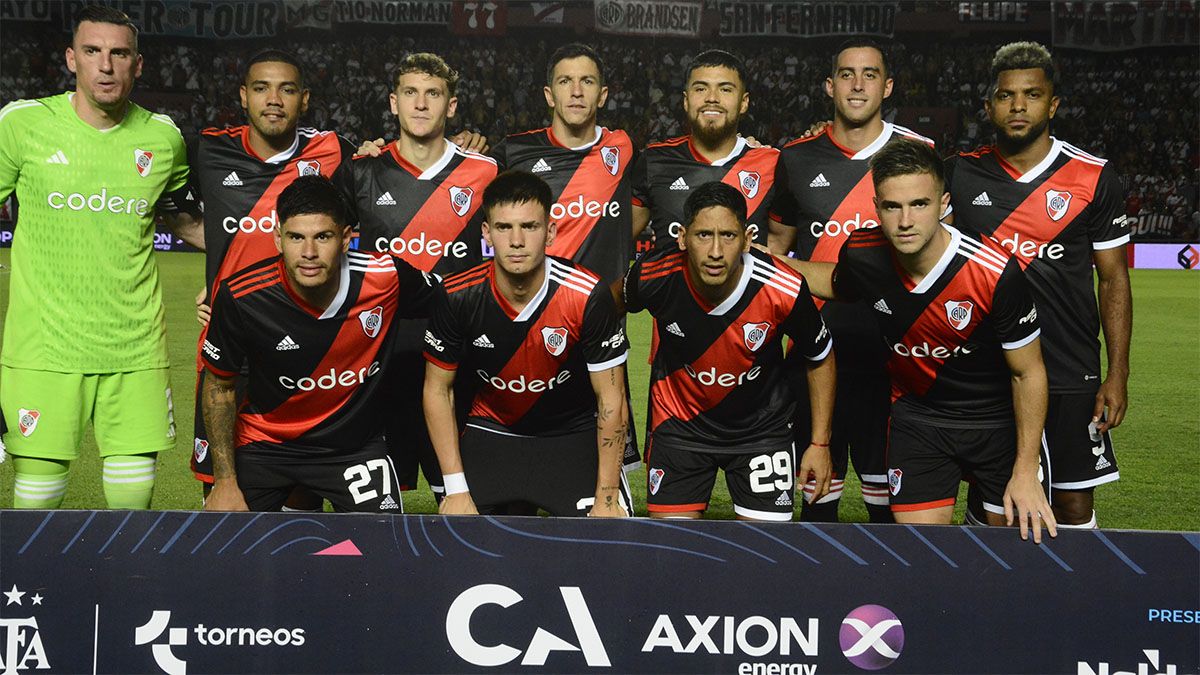 Este es el equipo titular de River que venció a Excursionistas. Este es el equipo titular de River que venció a Excursionistas.