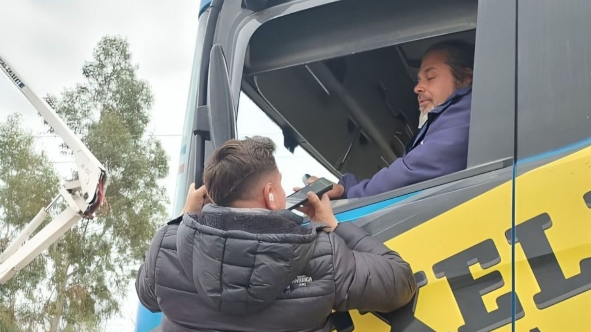 El camionero Miguel contó cómo es transportar un reactor de 456 toneladas en un megaoperativo. El camionero Miguel contó cómo es transportar un reactor de 456 toneladas en un megaoperativo.