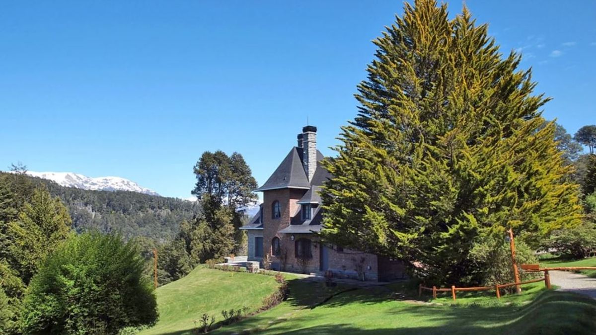 Reyes, dictadores y una presidenta presa: el castillo secreto en Argentina y sus polémicos huéspedes