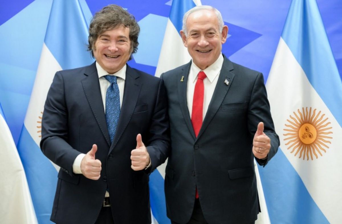 Javier Milei junto al primer ministro de Israel, Benjamín Netanyahu. Javier Milei junto al primer ministro de Israel, Benjamín Netanyahu.
