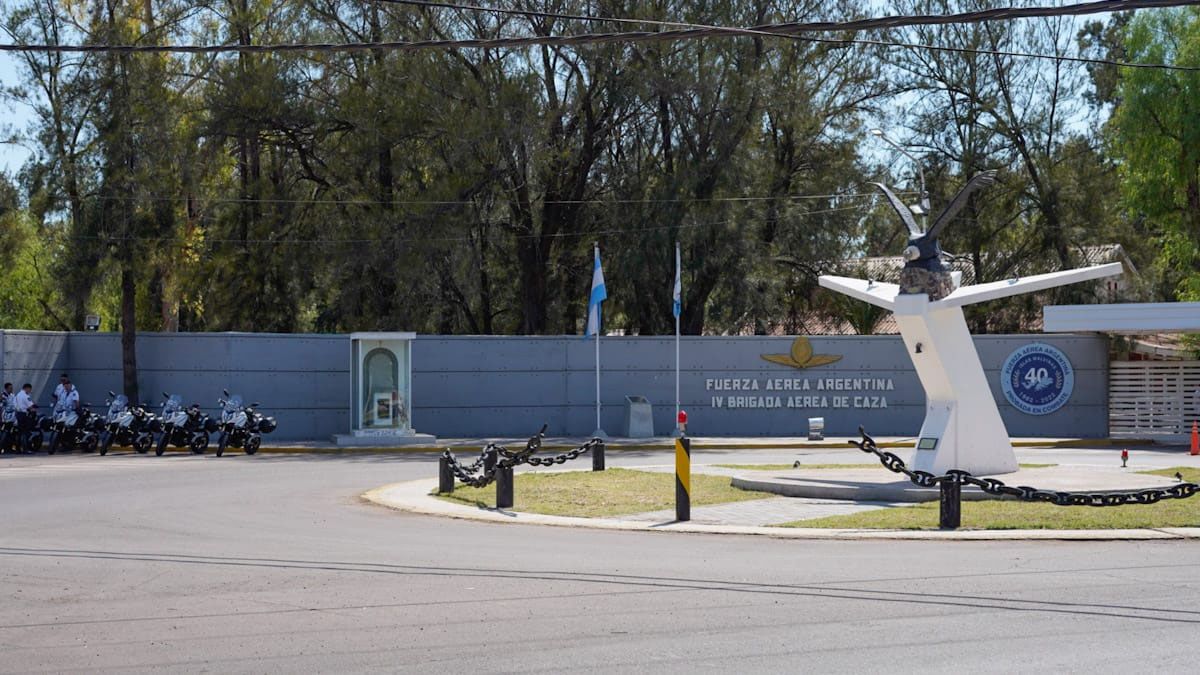 La llegada de Alberto Fernández se dio minutos antes del mediodía.