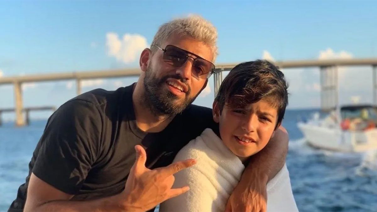 El Kun Agüero y su hijo Benjamín. El Kun Agüero y su hijo Benjamín.