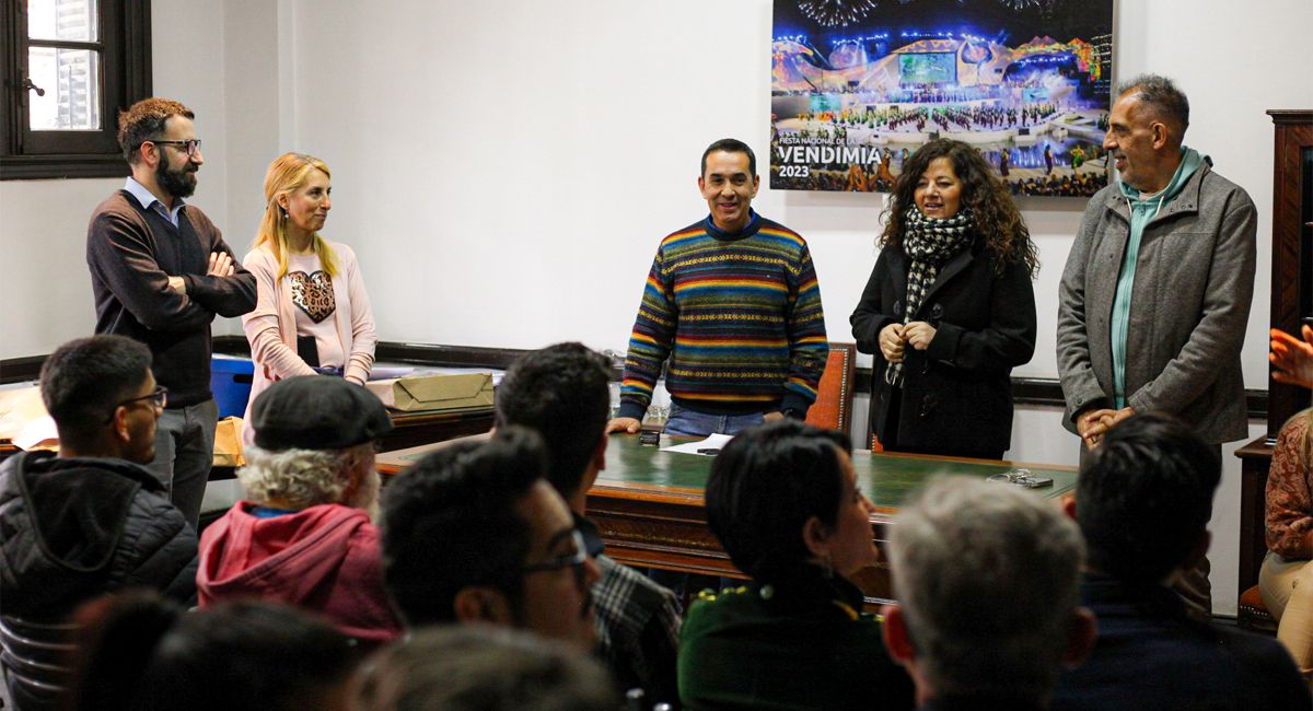 Cultura recibió a los hacedores culturales con sus propuestas para la Vendimia 2024.