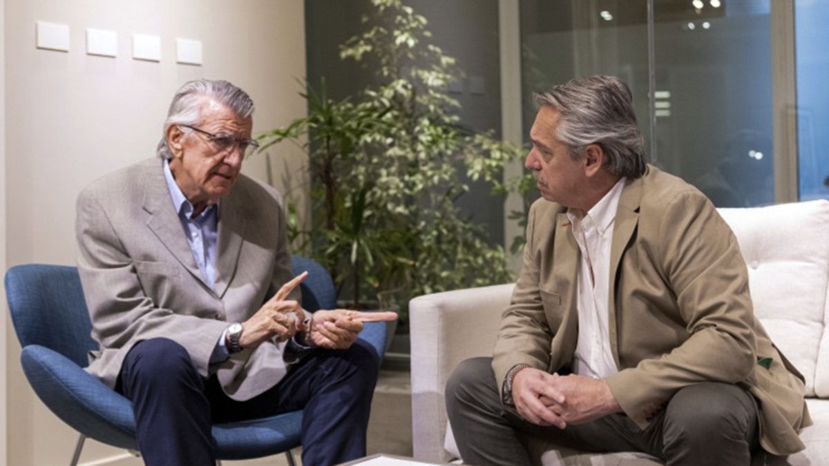 Gioja junto a Alberto Fernández.