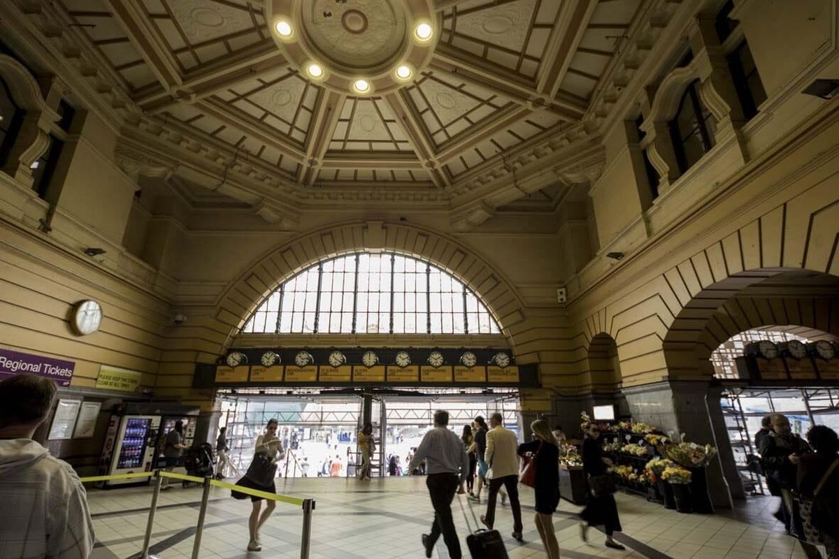 El interior de la estación de tren. Imagen: Freepik. El interior de la estación de tren. Imagen: Freepik.