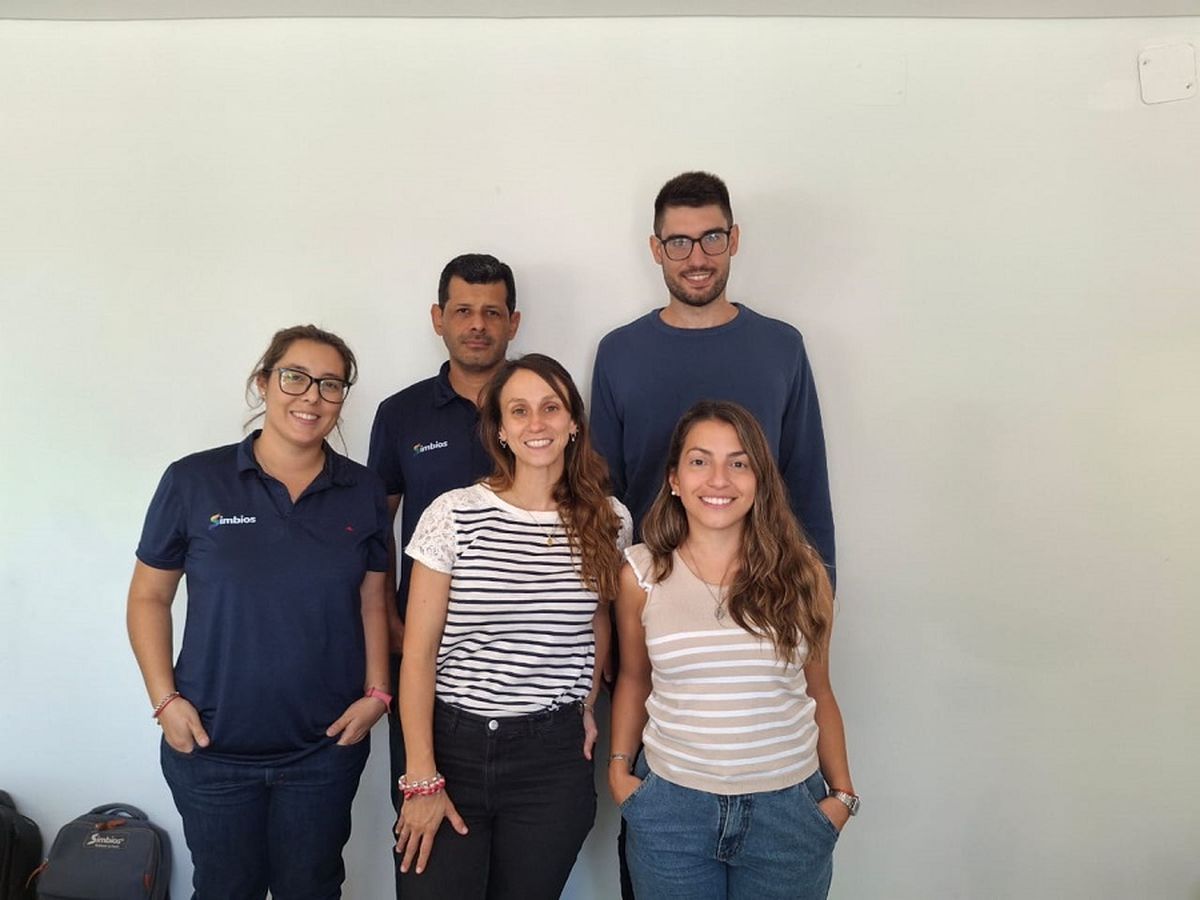 SIMBIOS se caracteriza por la cercanía y familiaridad con sus clientes. SIMBIOS se caracteriza por la cercanía y familiaridad con sus clientes.